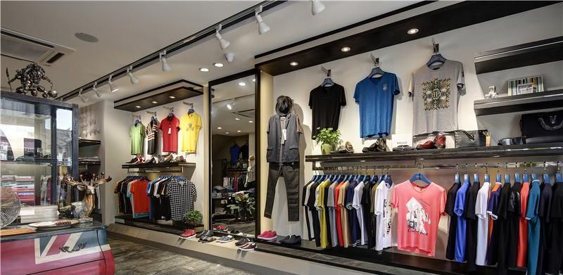 LED Track Lights for Clothing Store